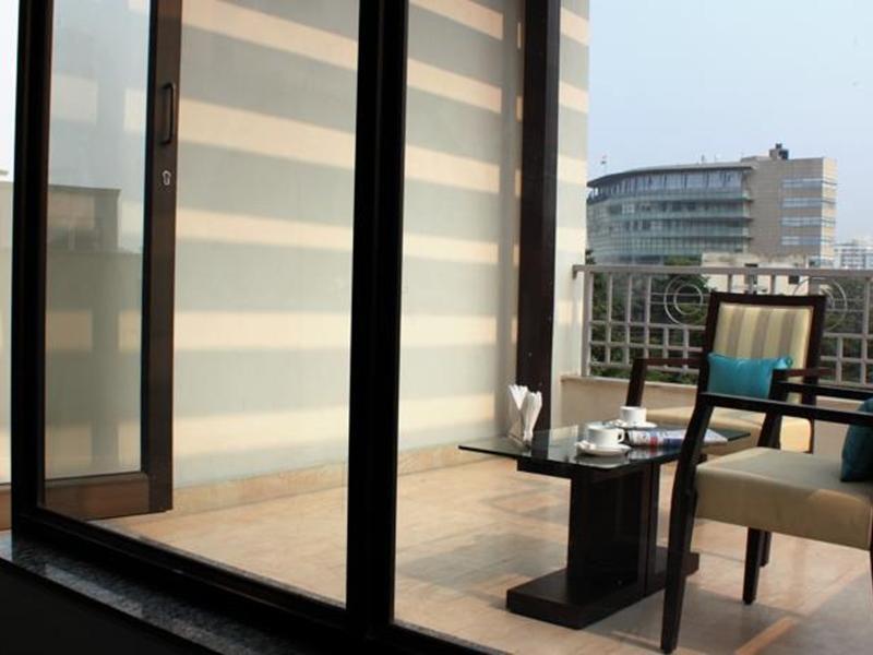 Stately Suites Mg Road Gurgaon Exterior photo