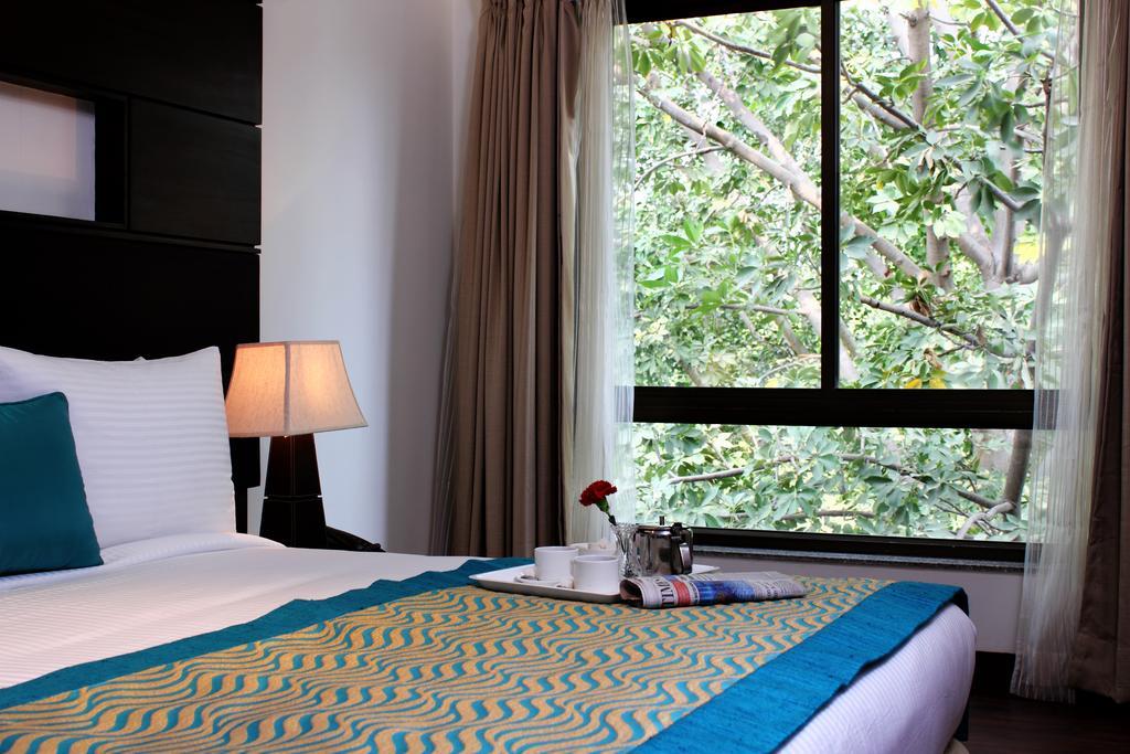 Stately Suites Mg Road Gurgaon Room photo